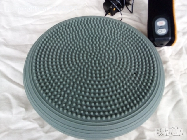 Масажор за врат MEDISAN CF-6808 + подарък, снимка 3 - Масажори - 52427939