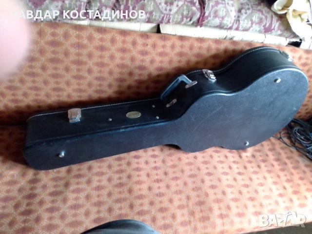 Продавам изгодно почти нов твърд куфар за Джъмбо китара 🎸 за 160 лв., снимка 5 - Китари - 40344828
