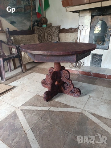 продавам ръчно направена маса 