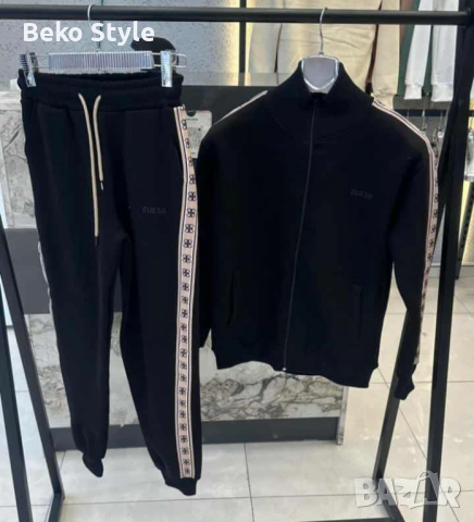 ВИДЕО НА МОДЕЛА Ватиран екип Guess в 5 цвята, снимка 4 - Спортни екипи - 52310107