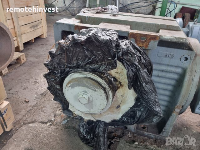 Мотор-Редуктор Sew Eurodrive K167 R107 AT542 DV180M4, снимка 6 - Други машини и части - 37936660