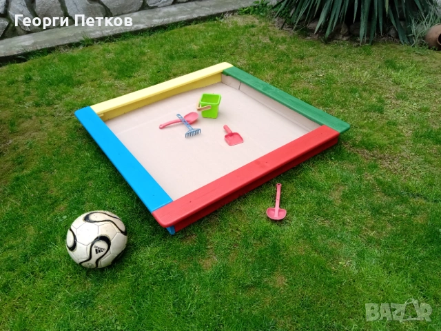 Пясъчник, цветен -110х110cм.