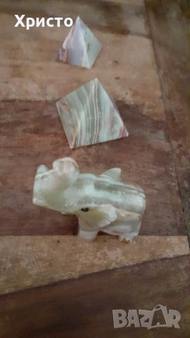слонче, ябълка, пирамиди и други от мраморен Оникс, жълтеникаво меден, зелен полускъпоценен камък, снимка 1 - Статуетки - 43787461