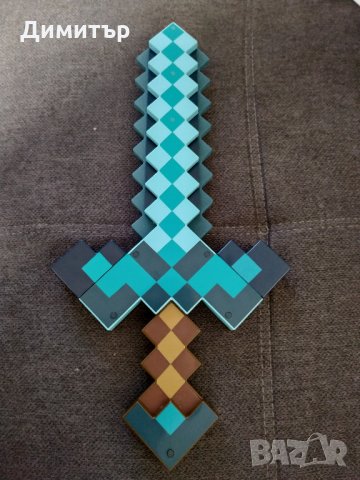 Майнкрафт, Minecraft диамантен меч и кирка 2в1 играчка Маинкрафт, снимка 5 - Други - 28521206