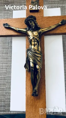 Дървен кръст с бронзова фигура Разпятие Христово , снимка 2 - Други ценни предмети - 49792853