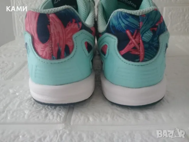 Adidas Limited Edition маратонки 33н, снимка 5 - Детски маратонки - 49526827