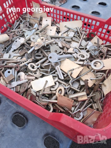 Продавам машина за изработка на ключове, снимка 8 - Други машини и части - 53434347