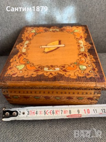 Българска дървена пирографирана етно кутия за цигари-7, снимка 2 - Антикварни и старинни предмети - 43996267
