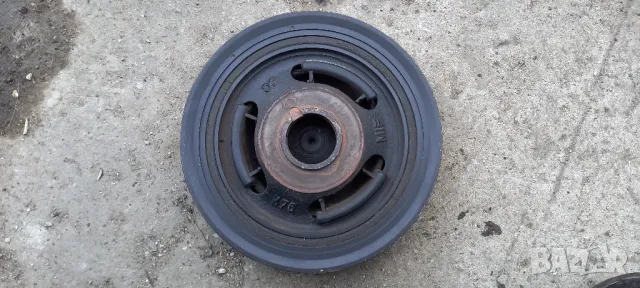 Демпферна шайба Ford Focus III 1.6 TDCI