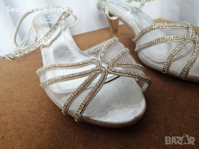 №40 Дамски сандали с отворени пръсти и нисък ток; с кристали и огледален ток; сребрист цвят, снимка 12 - Сандали - 53042656