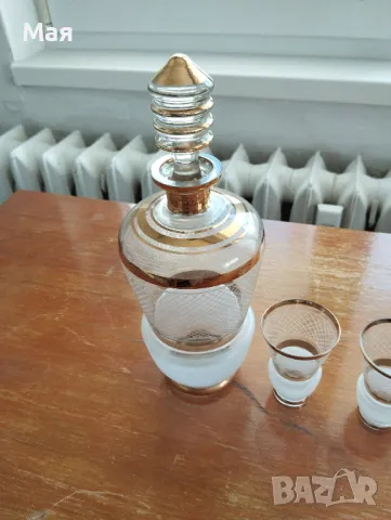 Винтидж чаши за ракия със златен кант от средата на миналия век, снимка 2 - Чаши - 50280239