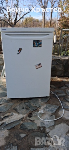 хладилник Libherr t-1504, снимка 4 - Хладилници - 52655733