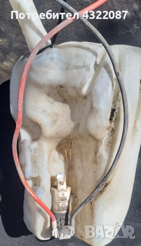 Чистачки / Казанче течност за чистачки Рено Гранд Сценик / Renault Grand Scenic II 1.9 dci 130к.с., снимка 3 - Части - 51669888