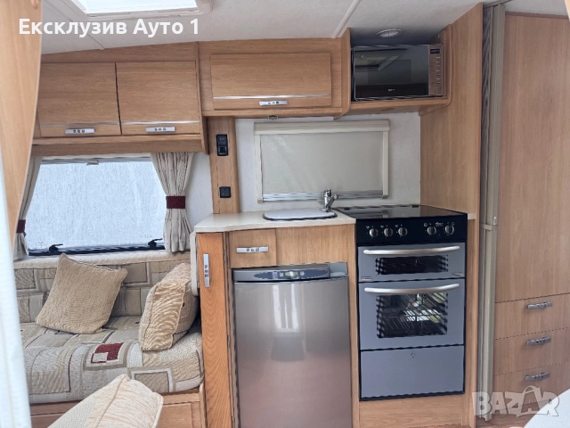 Каравана Lunar Quasar 534, снимка 10 - Каравани и кемпери - 51960267