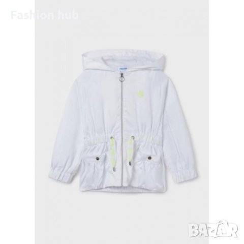 Яке ветровка Mayoral, снимка 2 - Детски якета и елеци - 52849982