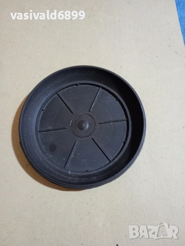 Пластмасова саксия с подложка , снимка 5 - Саксии и кашпи - 53450786