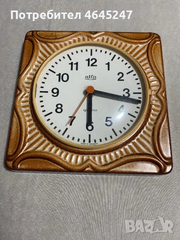 Немски керамичен часовник.