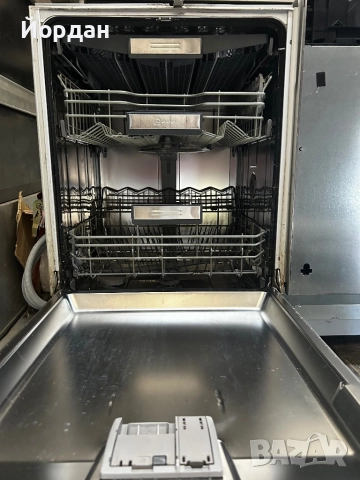 Съдомиялна NEFF с дисплей, използвана, снимка 2 - Съдомиялни - 52475476