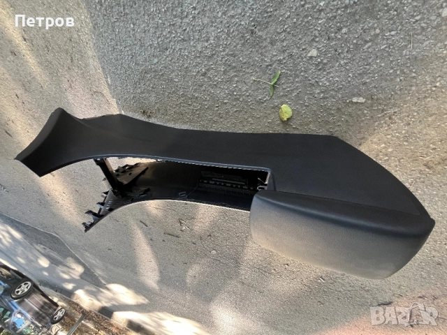 Подлакътник за Mazda 3, снимка 3 - Части - 51546051