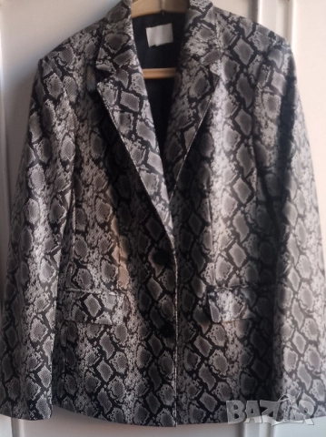 Сако от еко кожа , снимка 2 - Сака - 51945395