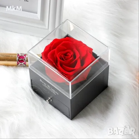 Вечна роза с бижу колие и обеци - прожектор "Обичам те на 100 езика", снимка 4 - Бижутерийни комплекти - 48924119