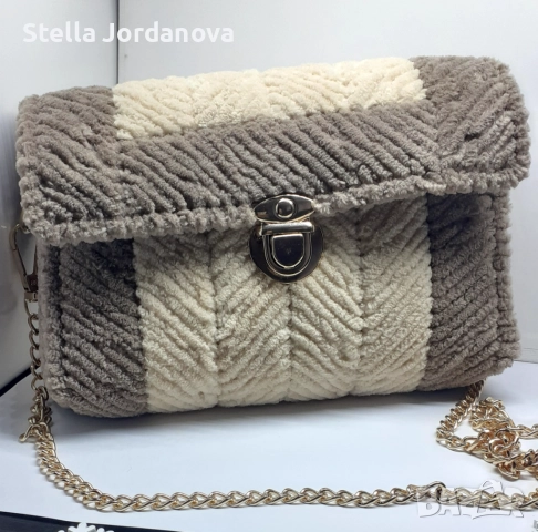🤎Ръчно изработена плюшена чанта 👜, снимка 3 - Чанти - 52343519