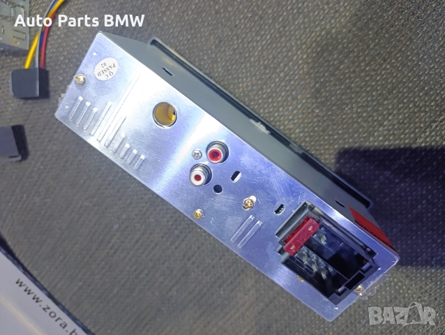 Радио Crown с USB AUX и MP3 Авто плеър с Флашка, снимка 2 - Части - 52892181