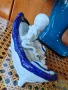  Нежна  Порцеланова статуетка  в синьо бели цветове., снимка 13