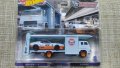 Hot Wheels De Tomaso Pantera Gruppo 4/Second Story Lorry, снимка 1 - Колекции - 42940872