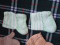 Ръчно плетени терлици и зимни плетени ръкавици за бебе  , снимка 3