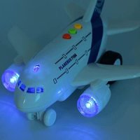 Самолет със звуци и светлини, снимка 1 - Влакчета, самолети, хеликоптери - 39188654