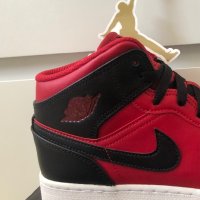 Маратонки оригинални NIKE AIR JORDAN 1 MID REVERSE BRED, снимка 3 - Детски маратонки - 43386306