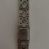 Уникален дизайнерски елегантен стилен и марков часовник, снимка 5 - Дамски - 32362402