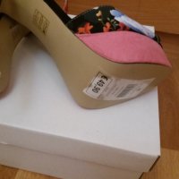 Дамски сценични сандали, снимка 1 - Дамски елегантни обувки - 33553723
