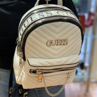 Дамска раница Guess, снимка 1 - Раници - 27984299