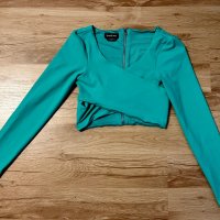 Дамска къса блуза/ топ Bebe, снимка 1 - Блузи с дълъг ръкав и пуловери - 38979338