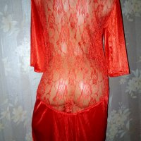 Нов еротичен червен халат с прозрачен дантелен гръб  М, снимка 1 - Нощници - 32467994