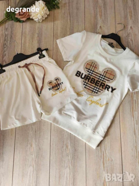 Спортен дамски комплект Burberry, снимка 1