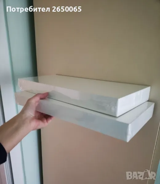 Бели и черни стенни етажерки 40/17/4см., снимка 1