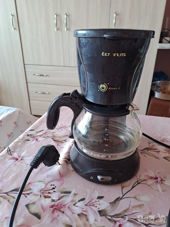 Кафемашина Taurus Aroma 6 за шварц кафе, снимка 1