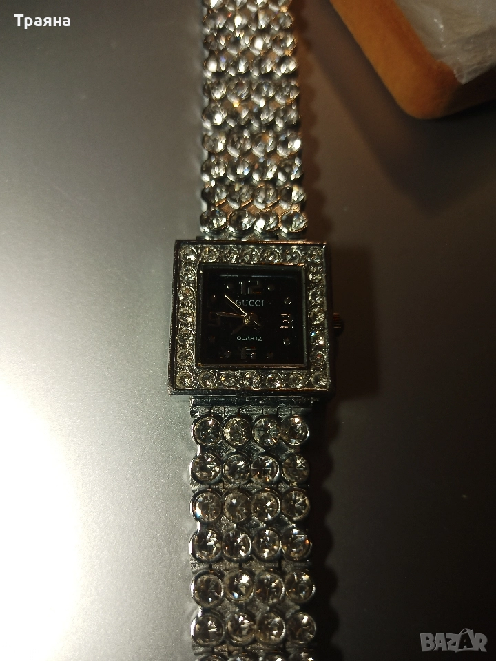 Стилен дамски часовник на марката Gucci със забележка , снимка 1
