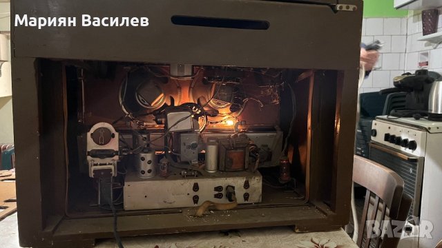 Радио с грамофон Восток 57, снимка 7 - Радиокасетофони, транзистори - 42934414