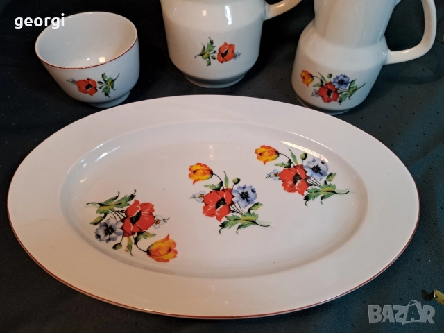 български порцелан плато чайник каничка и чаша 30/4, снимка 2 - Сервизи - 52730072
