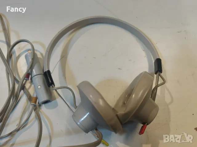 Стари аудио слушалки Grundig 211, снимка 2 - Антикварни и старинни предмети - 48604911