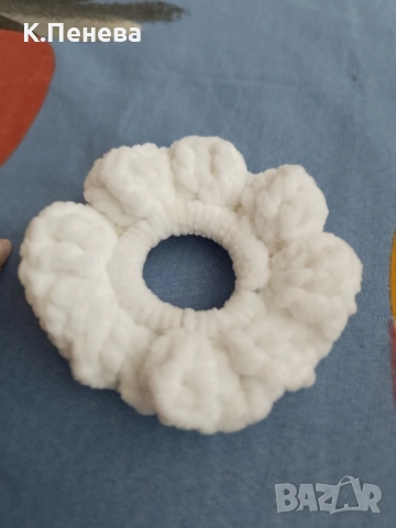 Плетени скрънчита , снимка 3 - Аксесоари за коса - 52129921