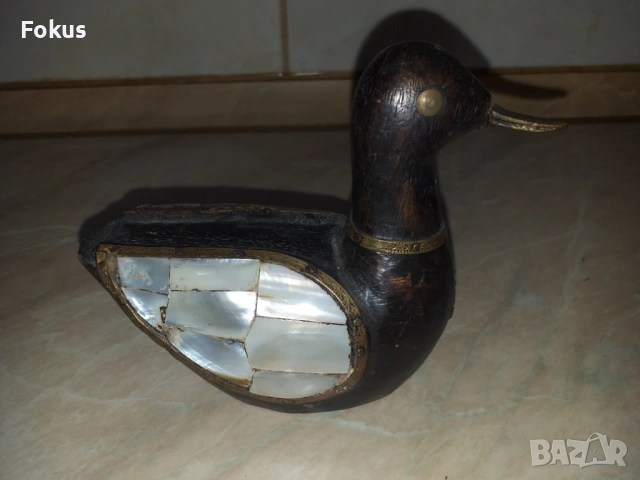 Страхотна дървена патица патка с месинг и седеф, снимка 3 - Антикварни и старинни предмети - 53356453