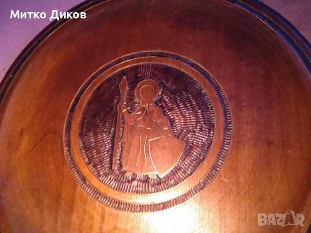 Дървена чиния за стена религиозна тематика-метални нишки Фи-25см, снимка 3 - Декорация за дома - 37881162