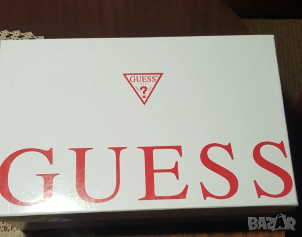 Кутия  HUGO   и Guess , снимка 6 - Дамски ежедневни обувки - 50631396