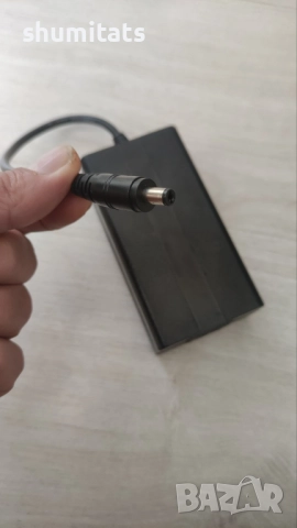 Адаптер 5,5V 10A 55W, снимка 3 - Захранвания и кутии - 52971994