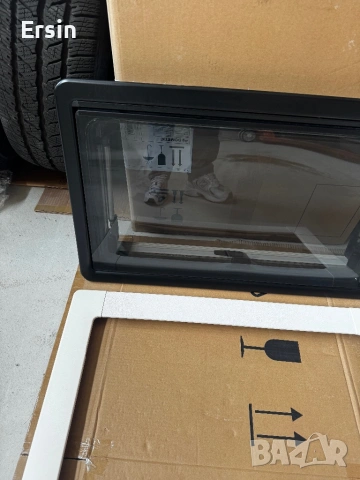 Прозорец отваряем Dometic с щора и комарник (Свален от чисто нов Кемпер) , снимка 4 - Къмпинг мебели - 53595656